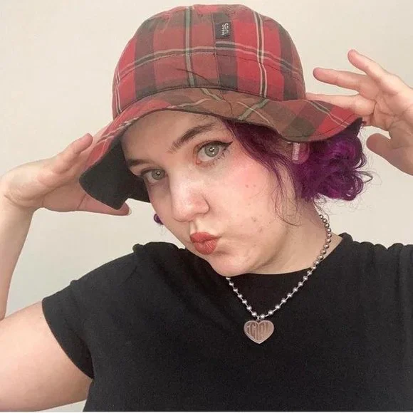 ❌SOLD❌ Totes red plaid bucket hat - Picture 1 of 4